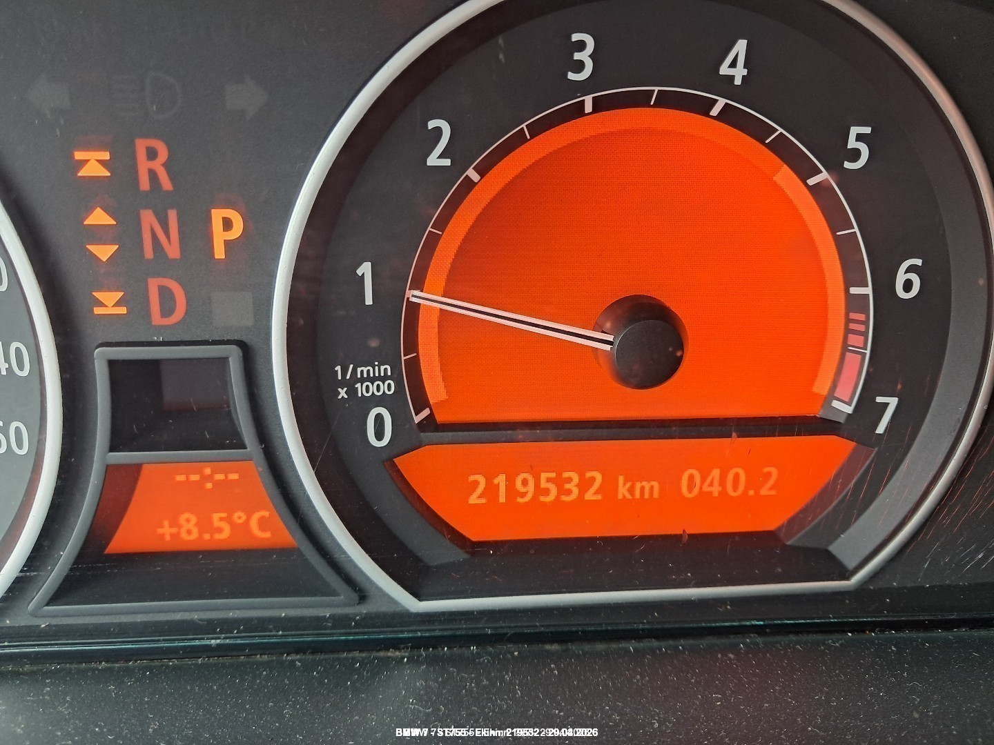 1000100863