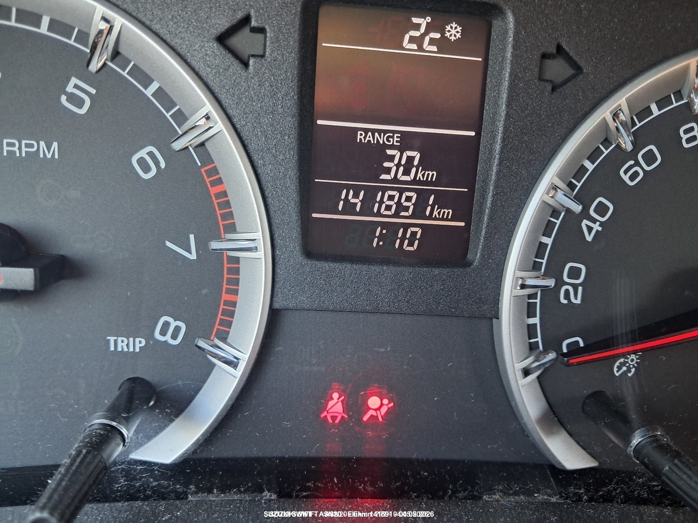 1000100947
