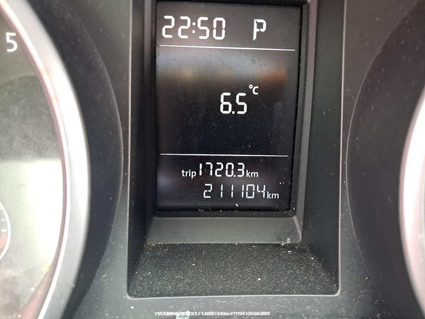 1000100894